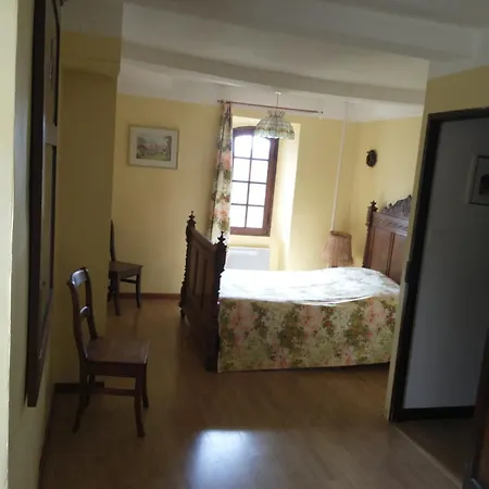 Holiday home Conciergerie Du Chateau D'allemagne En Provence